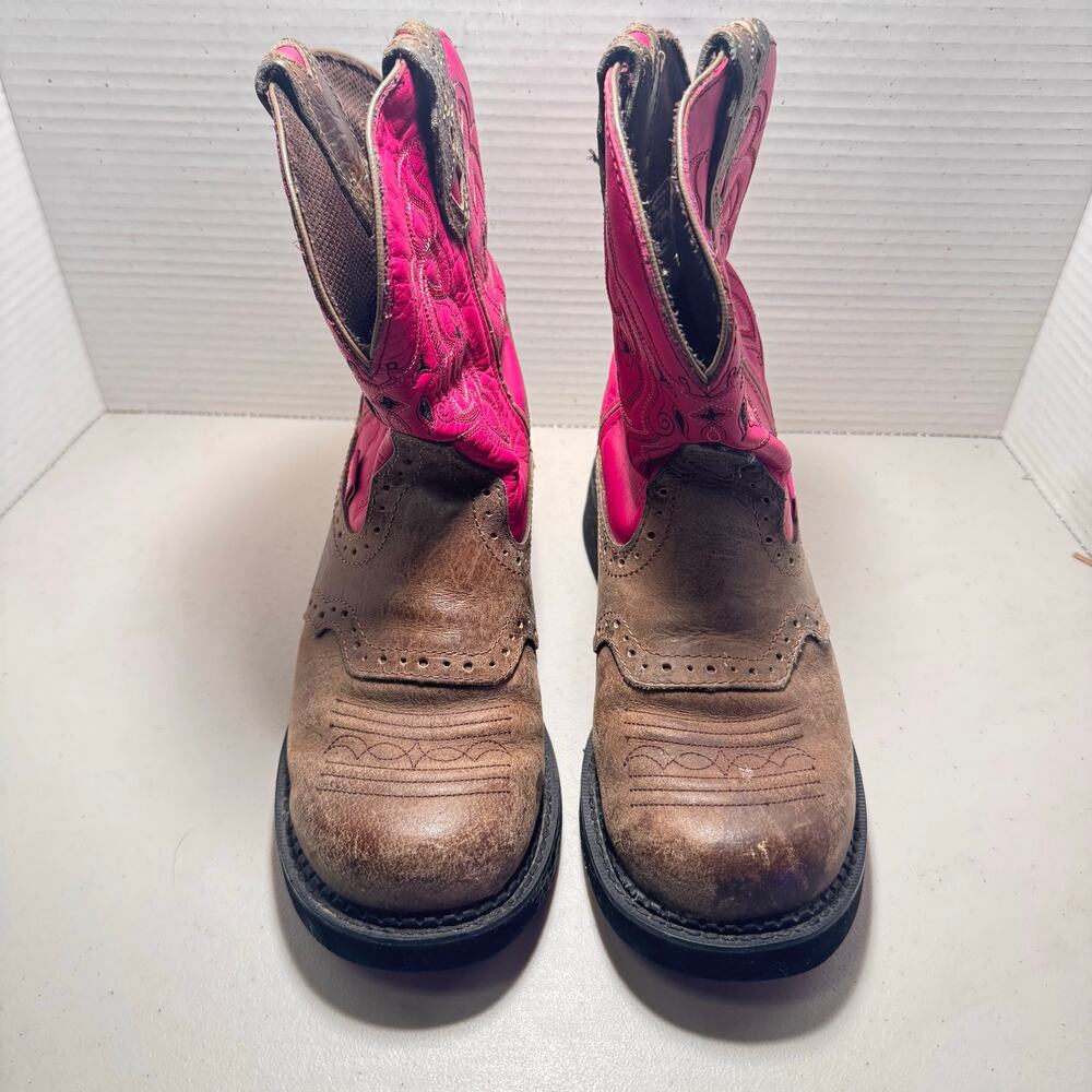 Justin women’s Cowgirl boots Ankle height pink/brown sz 6.5